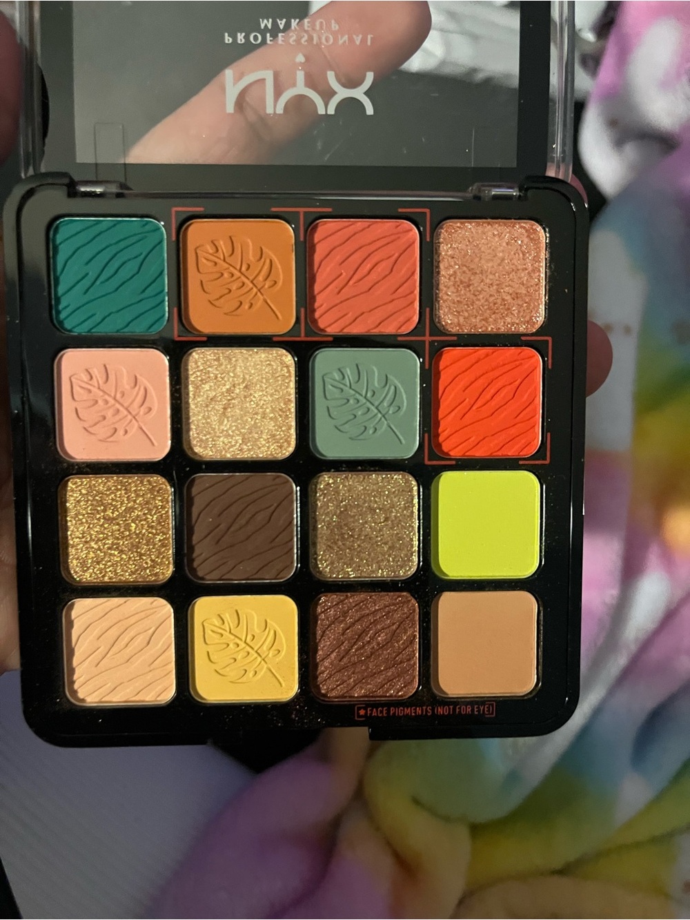 Tropical Eyeshadow Palette - Multicolor